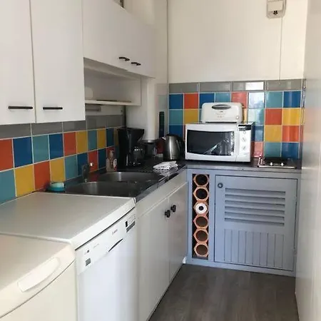 Appartement Studio Proche Avec Tennis La Rochelle (Charente-Maritime)